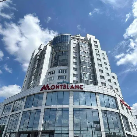 Апартаменти Мон Блан Khmel'nyts'kyy Exterior photo